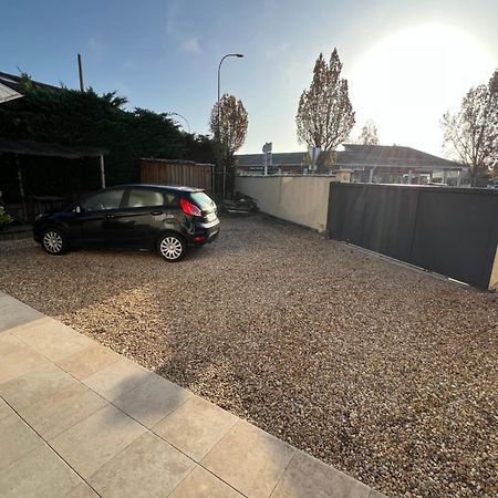 Confortable T2 De 50 M2 Avec Parking Prive Брюж Экстерьер фото
